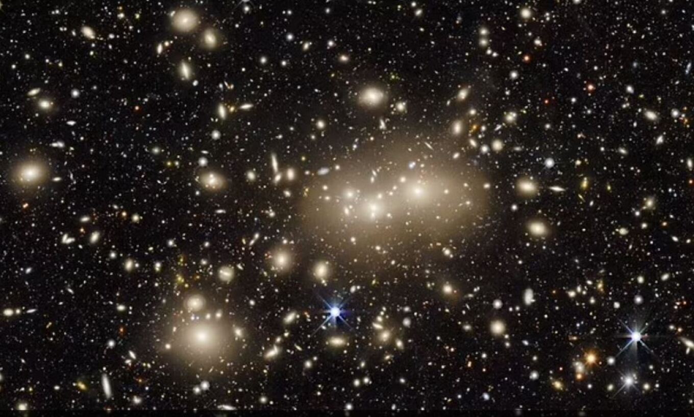 Επιστήμονες ανακάλυψαν πάνω από ένα δισεκατομμύριο γαλαξίες (Χάρτης)