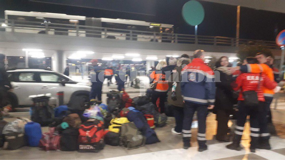 Στη Θεσσαλονίκη τα μέλη της ΕΜΑΚ που συμμετείχαν σε διασώσεις σεισμόπληκτων στην Τουρκία (ΦΩΤΟ-VIDEO)