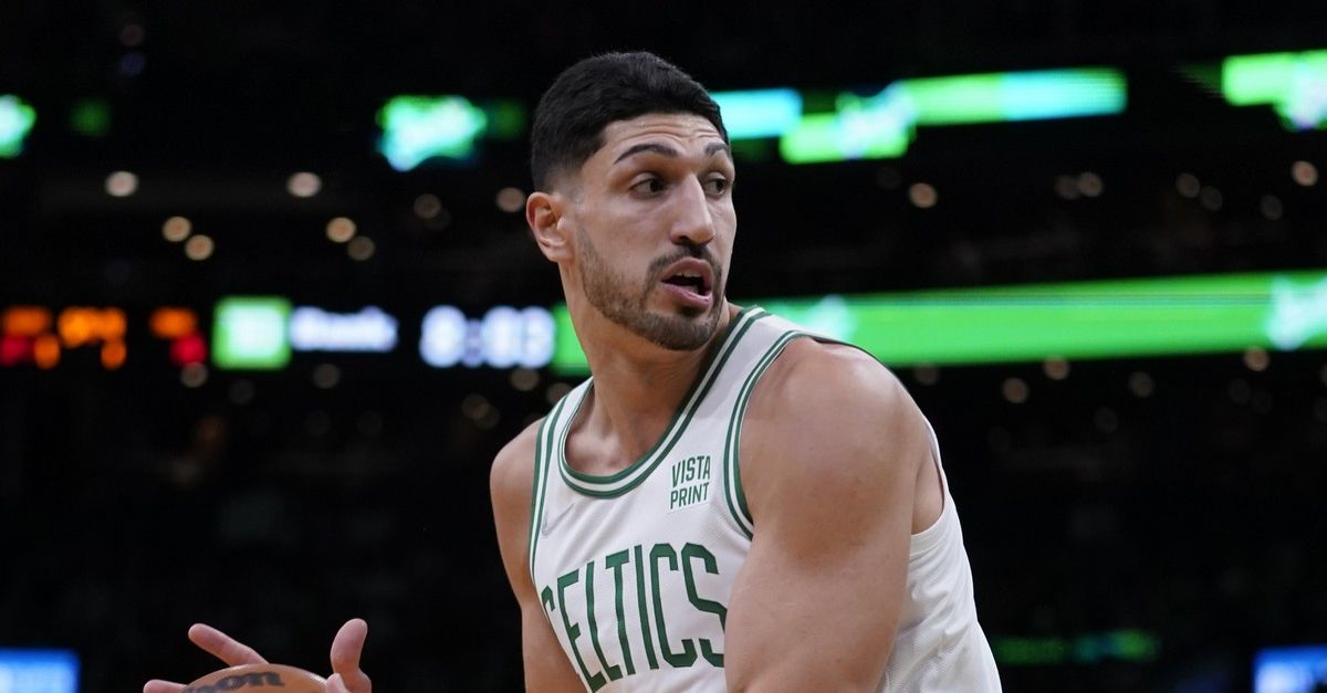 Σεισμός στην Τουρκία: Προκαλούν ανατριχίλα οι προσευχές του Ενές Καντέρ