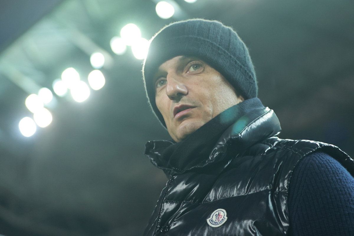 Ραζβάν Λουτσέσκου: «Έχω πέσει θύμα ξενοφοβίας – Σωστά έπραξε o διαιτητής και διέκοψε τον αγώνα»