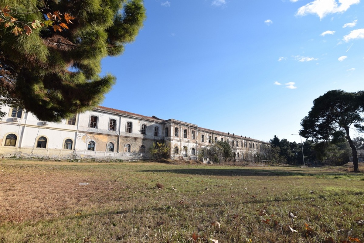 Δήμος Παύλου Μελά: Η διοίκηση ζητά να ψηφιστεί από το… τηλέφωνο τροποποίηση της σύμβασης για το πρώην στρατόπεδο