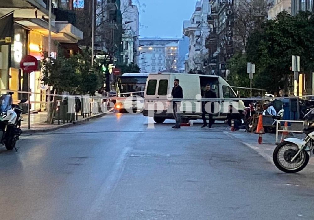 Ρωσικό Προξενείο: H στιγμή της ελεγχόμενης έκρηξης – Τι περιείχε η σακούλα (ΦΩΤΟ+VIDEO)