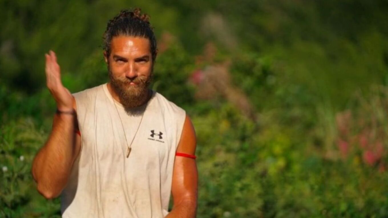 Survivor: «Τους έχω αναθέσει να προσέχουν την κοπέλα μου, αλλιώς θα φάνε ξύλο», λέει ο Γιώργος Κόρομι (Video)