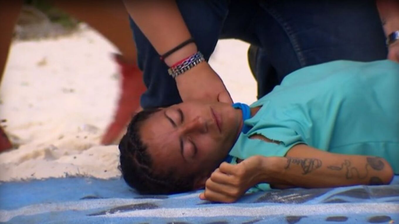 Survivor: Σωριάστηκε στο έδαφος η Μελίνα Μεταξά – Έφυγε με φορείο (Video)