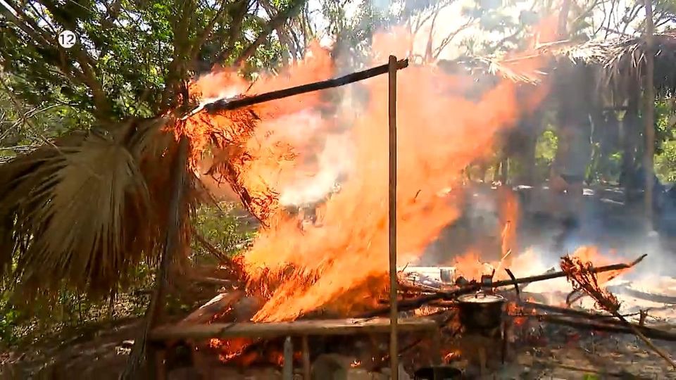 Survivor All Star: Viral ο Γκότσης – Πήγε να σβήσει φωτιά πετώντας… ξύλα (Video)