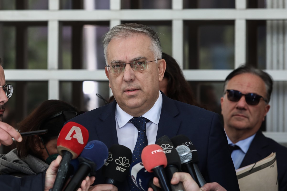 Τάκης Θεοδωρικάκος: “Υπογράψαμε τη σύμβαση για την επέκταση του φράχτη για 35χλμ. – Διασφαλίζουμε έτσι καλύτερα τα σύνορά μας” (VIDEO)