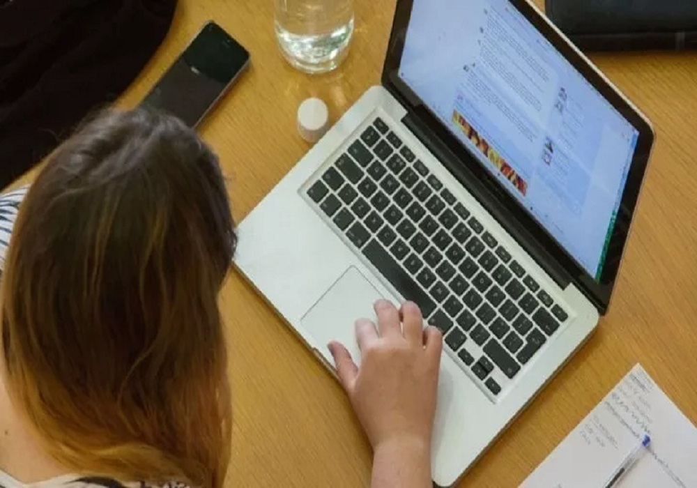 Τηλεκπαίδευση: Ομαλή η λειτουργία για περίπου 37.000 ηλεκτρονικές τάξεις στα σχολεία (VIDEO)