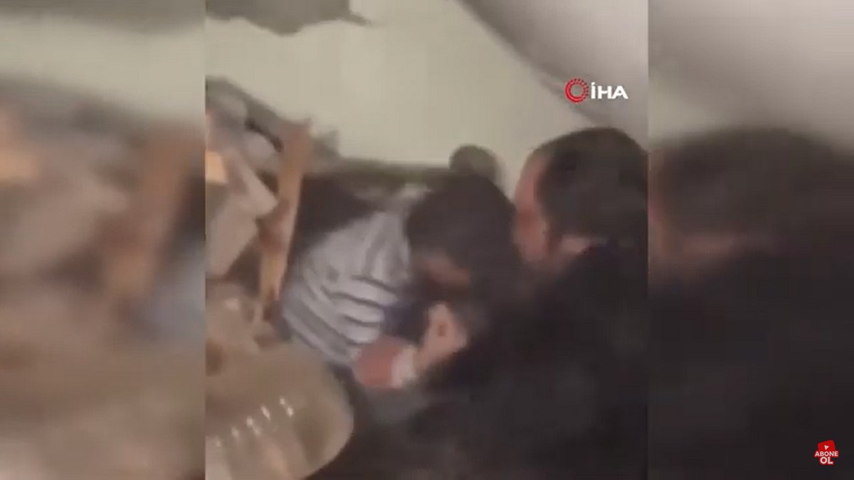 Τουρκία: Η στιγμή της διάσωσης τεσσάρων παιδιών από ερείπια πολυκατοικίας (Video)