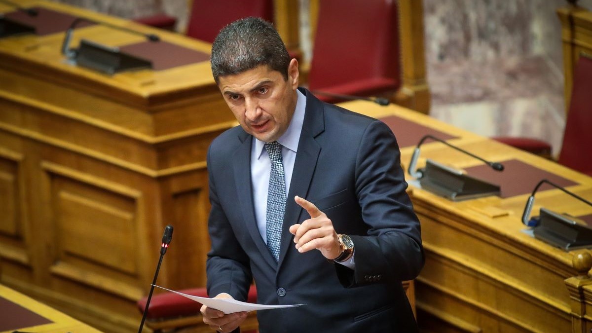 Νέα πρόκληση Αυγενάκη: «Ακραία απόφαση η αναστολή στη Super League 2»