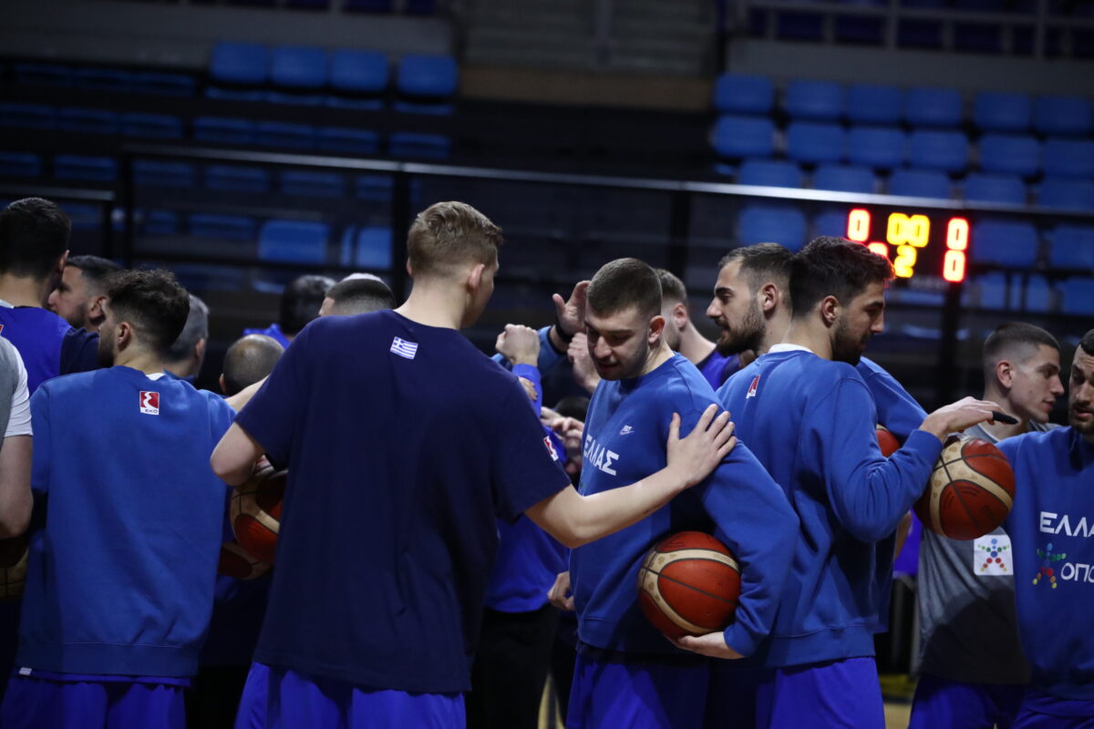 Εθνική Ελλάδος: Χωρίς τέσσερις, αλλά με κόσμο στο πλευρό της κόντρα στη Σερβία