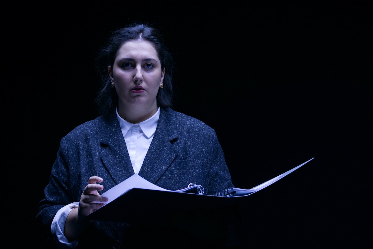 «Η αναρχική» του David Mamet στο θέατρο «Αυλαία»