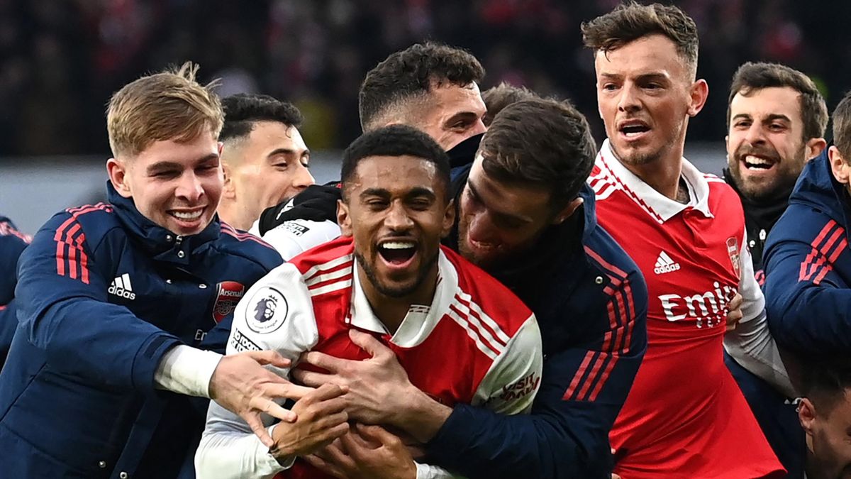 Premier League: Τεράστια ανατροπή της Άρσεναλ στο 98′, μένει στο κυνήγι της η Σίτι