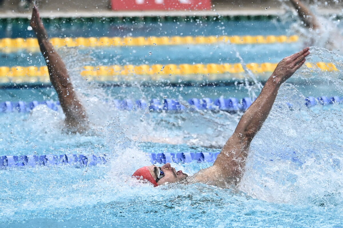 Tι είναι η «νόσος του κολυμβητή» που ταλαιπωρεί αρκετούς το καλοκαίρι