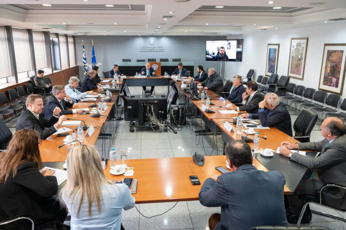 Θεοδωρικάκος: «Να αναλάβουν όλοι την ευθύνη τους για την ασφάλεια στα γήπεδα» – Η θέση του ΠΑΟΚ για τη συνάντηση