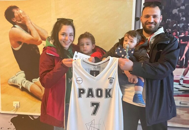 Χαμός στη μπουτίκ του ΠΑΟΚ: Εξαφανίζονται οι συλλεκτικές εμφανίσεις με το «7» του Μπάνε!