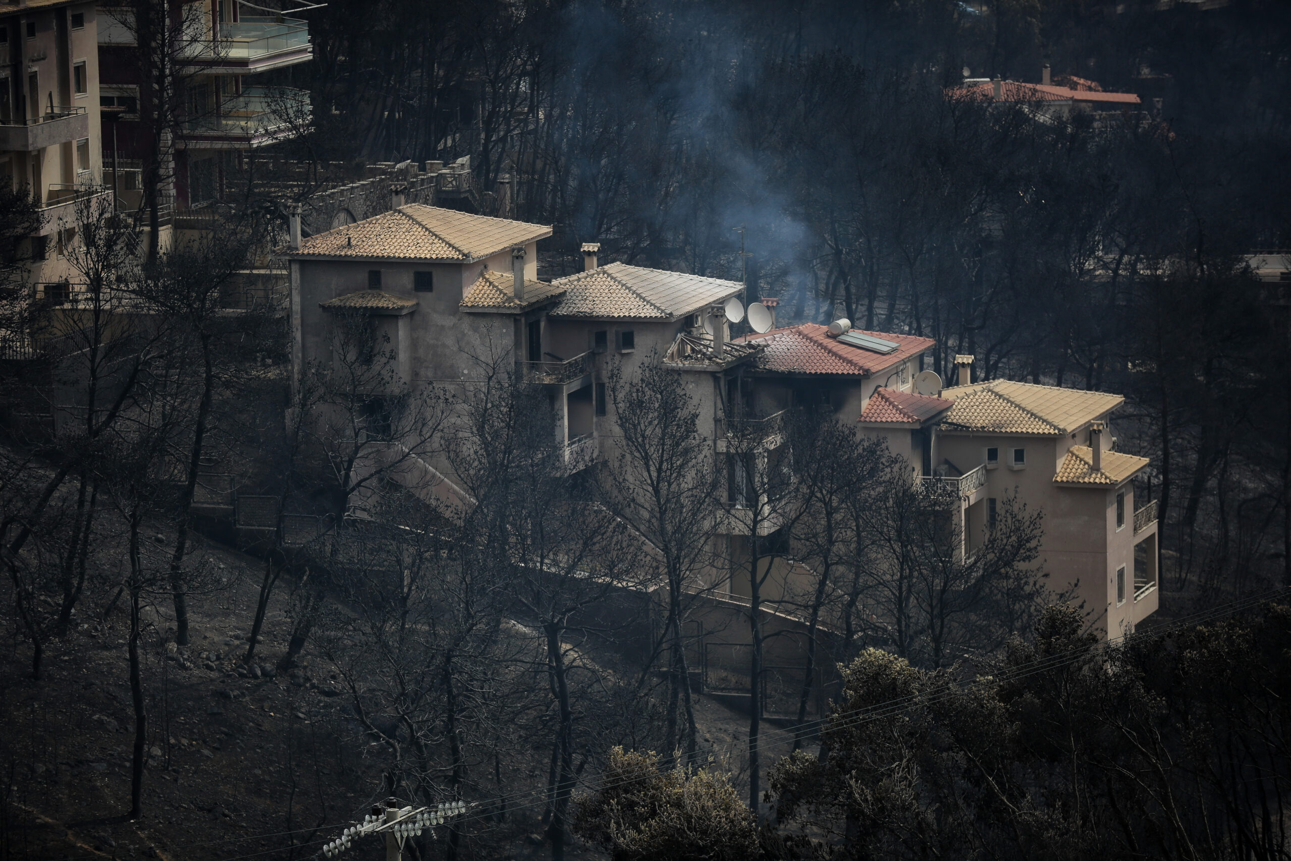 Βουλή: Ενός λεπτού σιγή στη μνήμη των θυμάτων της φονικής πυρκαγιάς στο Μάτι