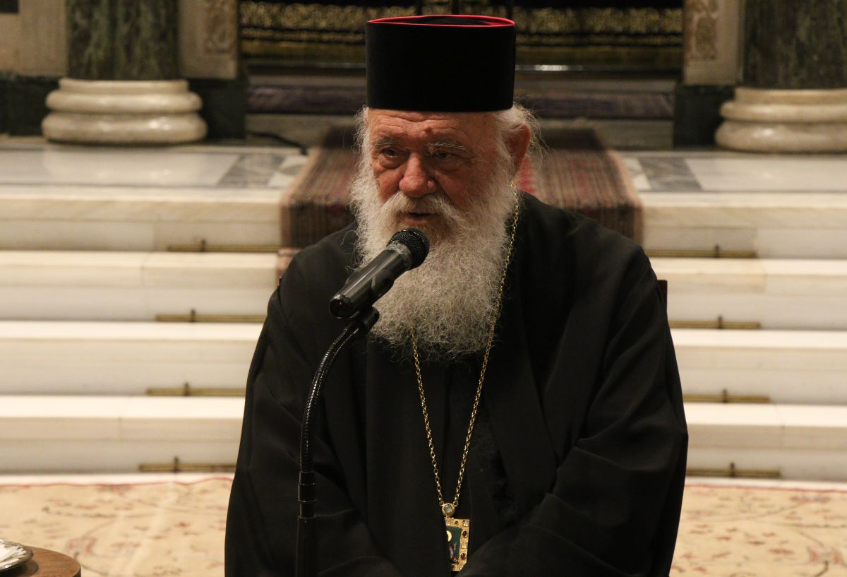 Αρχιεπίσκοπος για τραγωδία στα Τέμπη: Προσεύχομαι για την ανάπαυση των ψυχών των αθώων θυμάτων