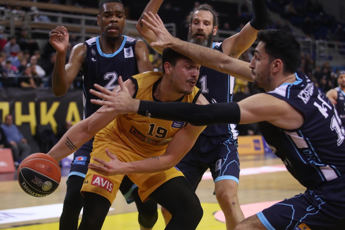 Basket League: Νίκησε η ΑΕΚ τον Κολοσσό – Την Δευτέρα το ντέρμπι ΠΑΟΚ – ΠΑΟ