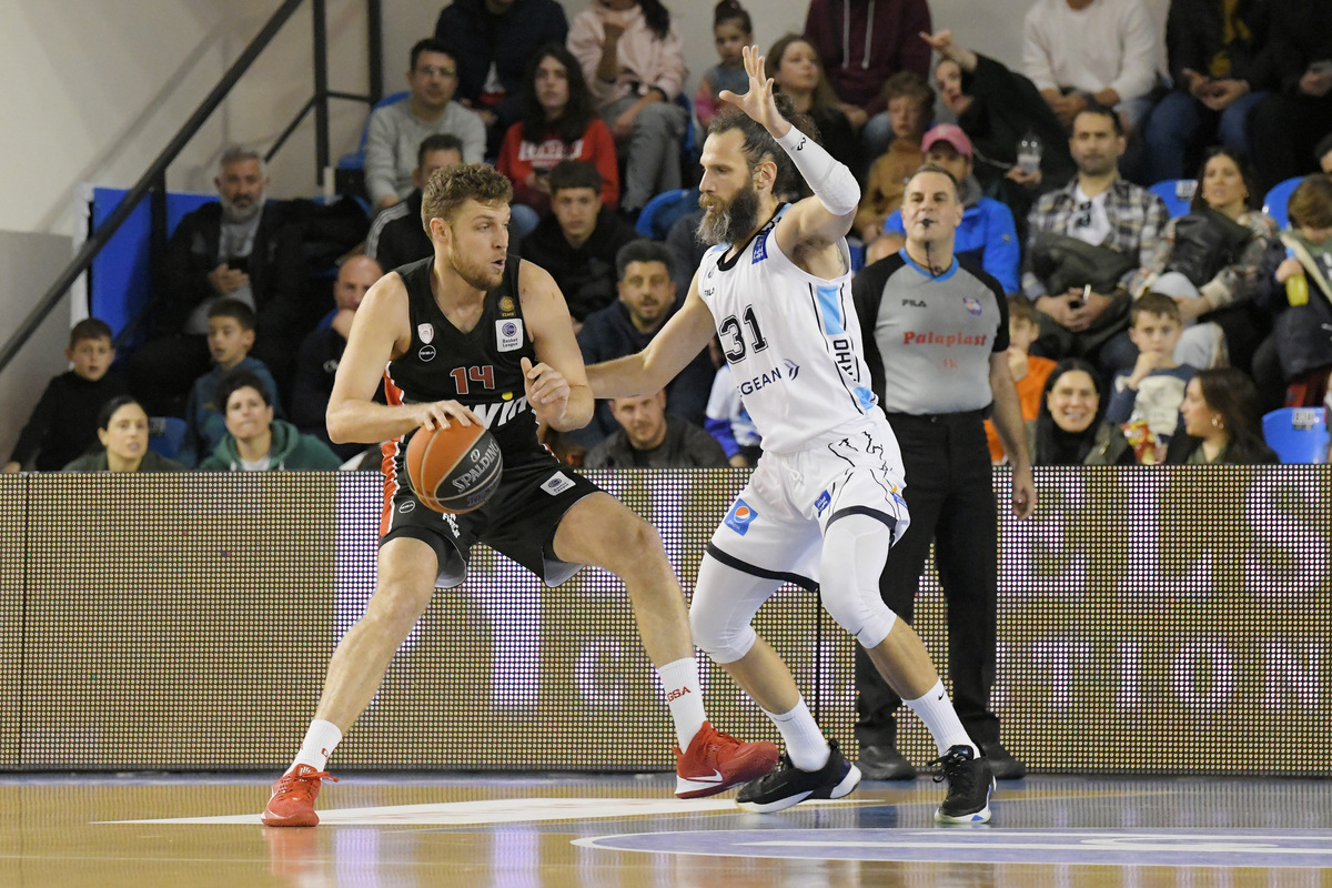 Κολοσσός Ρόδου-Ολυμπιακός 79-80: Ο Βεζένκοφ μίλησε τελευταίος… (vid)