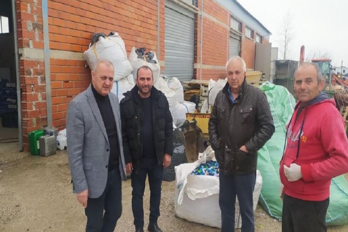 Δ. Λαγκαδά: Παρέδωσε τόνους πλαστικά καπάκια – «Απλές πράξεις μπορούν να πετύχουν θαύματα»