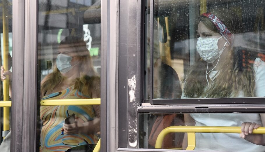 Κορωνοϊός: Τέλος οι μάσκες στα ΜΜΜ -Tί προβλέπει το ΦΕΚ