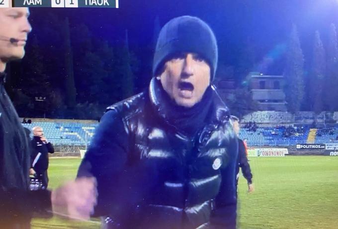 Διαιτητής και VAR έκλεισαν τα μάτια σε χέρι του Αντέτζο – Έκρηξη Λουτσέσκου και πάγκου του ΠΑΟΚ (video)