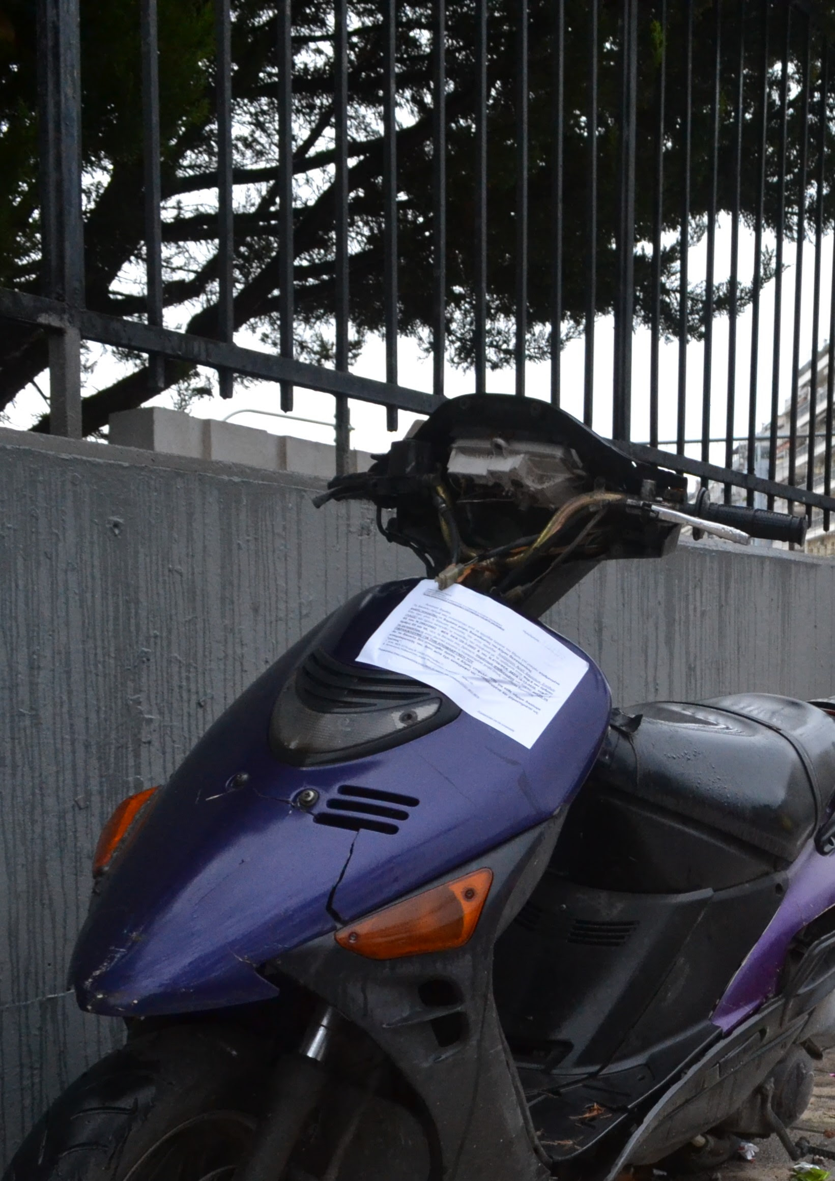Εγκαταλελειμμένα μηχανάκια απομάκρυνε από το κέντρο της πόλης ο δήμος Θεσσαλονίκης (ΦΩΤΟ)