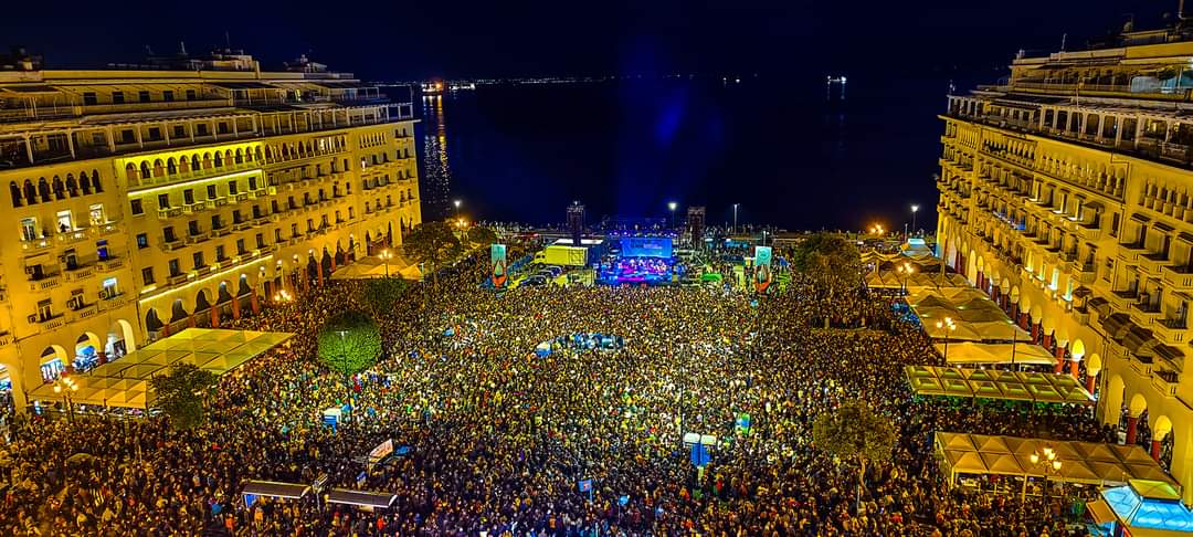 Ιστορική λαοθάλασσα για το νερό στη Θεσσαλονίκη (ΦΩΤΟ+VIDEO)