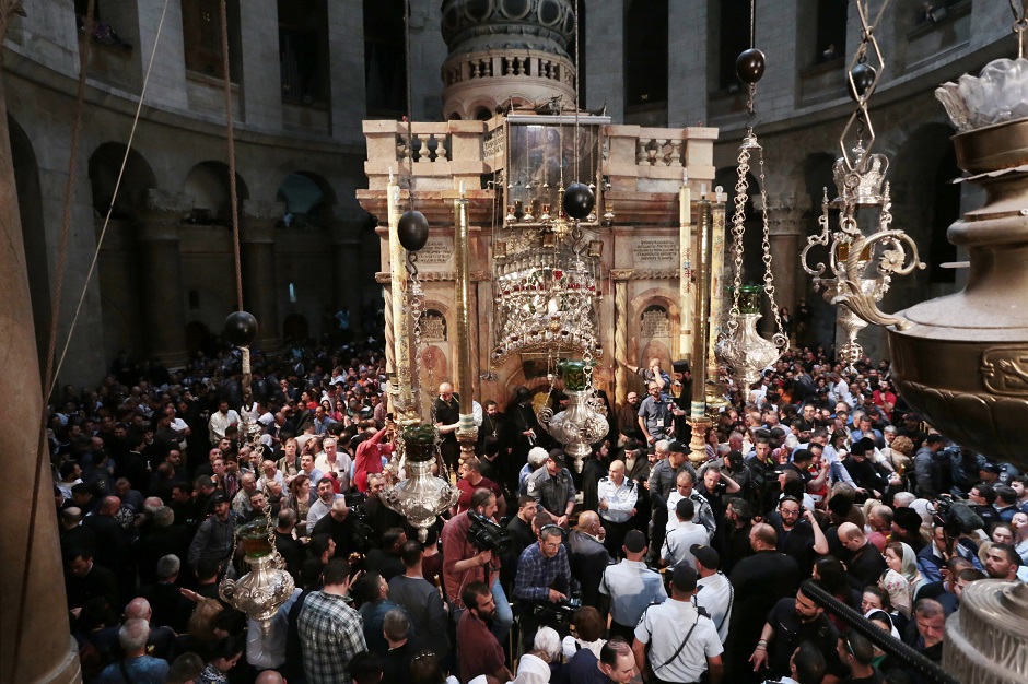 Τι ώρα θα έρθει το Άγιο Φως της Αναστάσεως στη Θεσσαλονίκη (VIDEO)