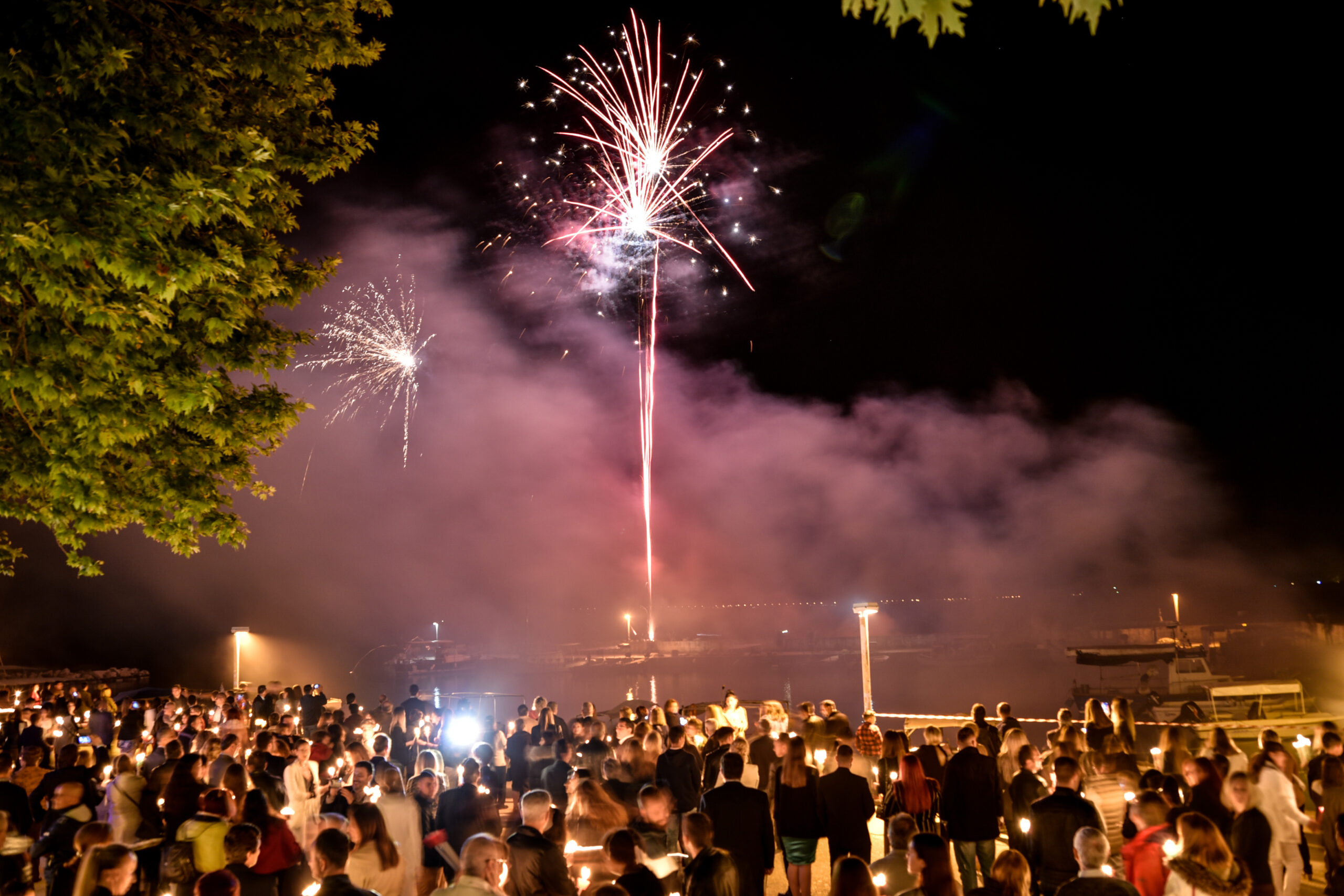 Το μήνυμα της Πυροσβεστικής για τα βεγγαλικά τη νύχτα της Ανάστασης