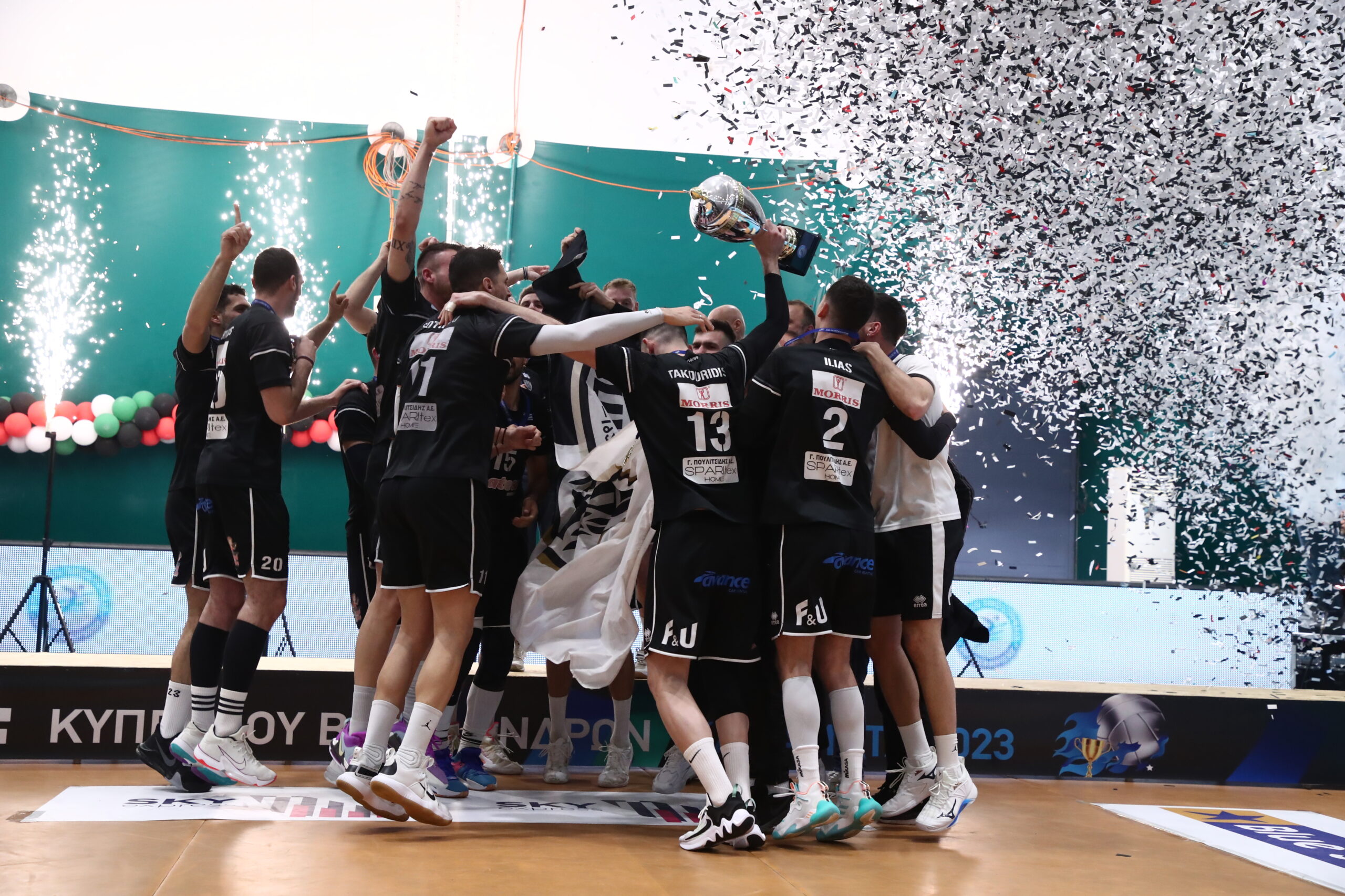 Ολυμπιακός – ΠΑΟΚ 1-3: Η απονομή του τροπαίου και τα πανηγύρια (video)