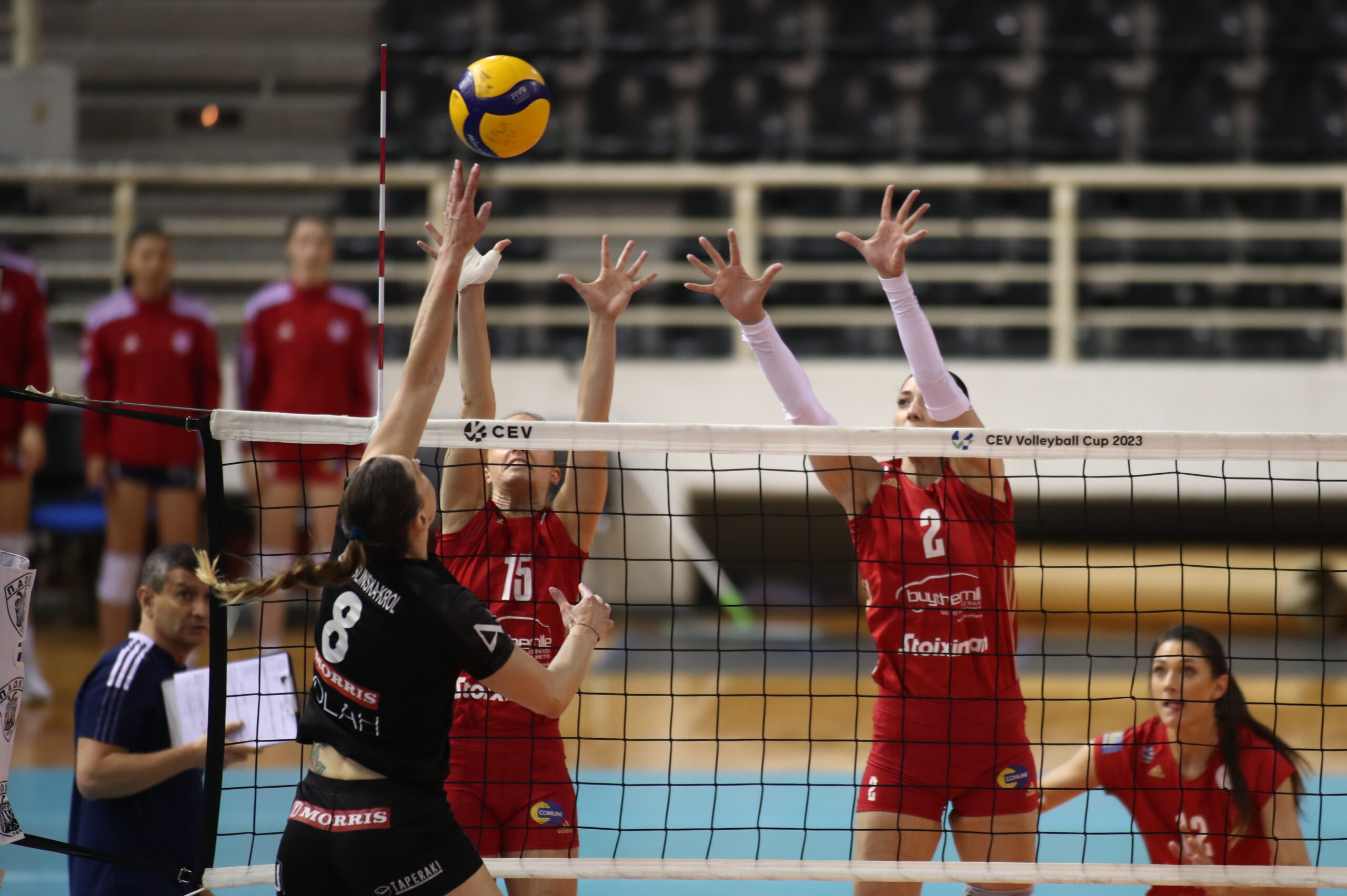 ΠΑΟΚ – Ολυμπιακός 2-3: Βήμα πρόκρισης με σπάσιμο έδρας