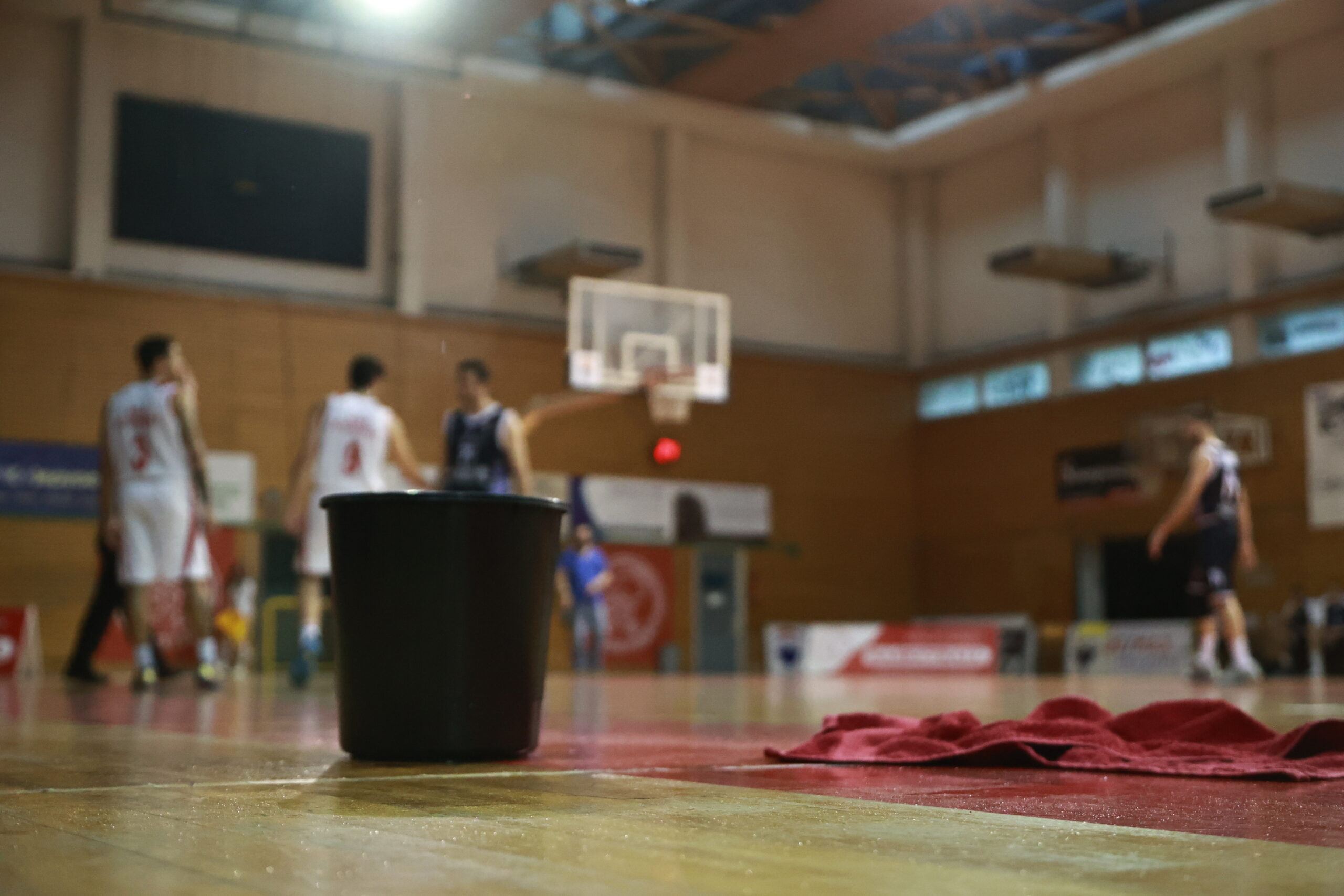 Η δυνατή βροχή «διέκοψε» αγώνα της Elite League στον Εύοσμο (ΦΩΤΟ)