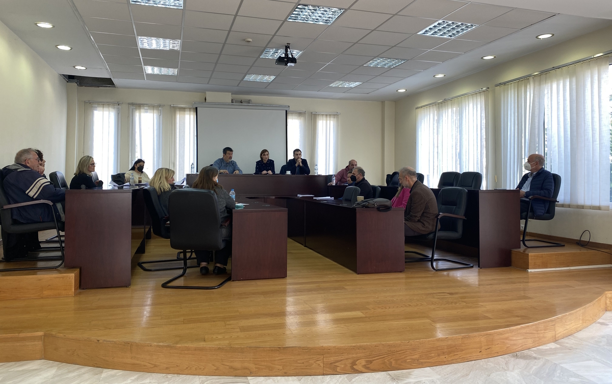 Εξακόσιοι πολίτες κινδυνεύουν να χάσουν τα σπίτια τους στο Ρετζίκι