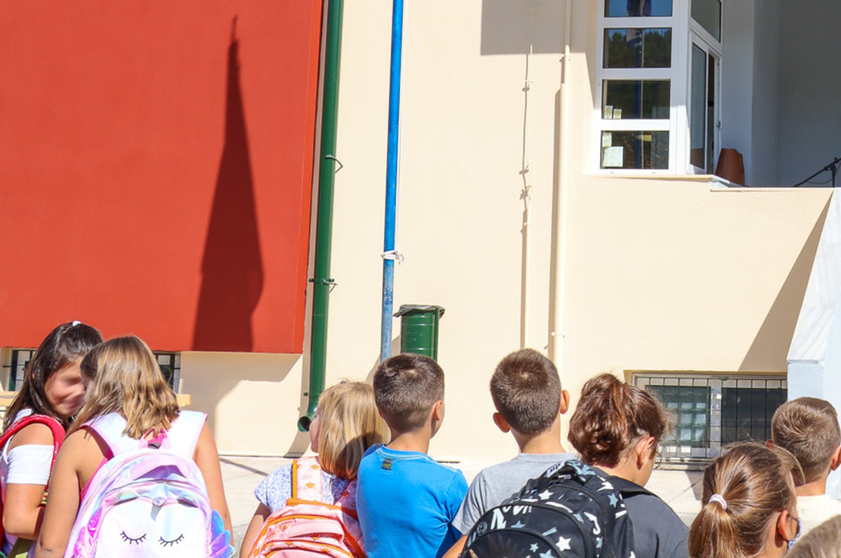 Πασχαλινό μπαζάαρ στην πλατεία Ευόσμου