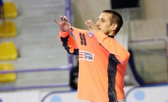 Προκλητική φωτογραφία παίκτη του Ολυμπιακού που χλευάζει τους οπαδούς του ΠΑΟΚ (ΦΩΤΟ)