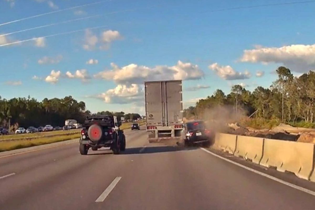 Πήγε να κάνει δεξιά προσπέραση και το πλήρωσε ακριβά! (VIDEO)