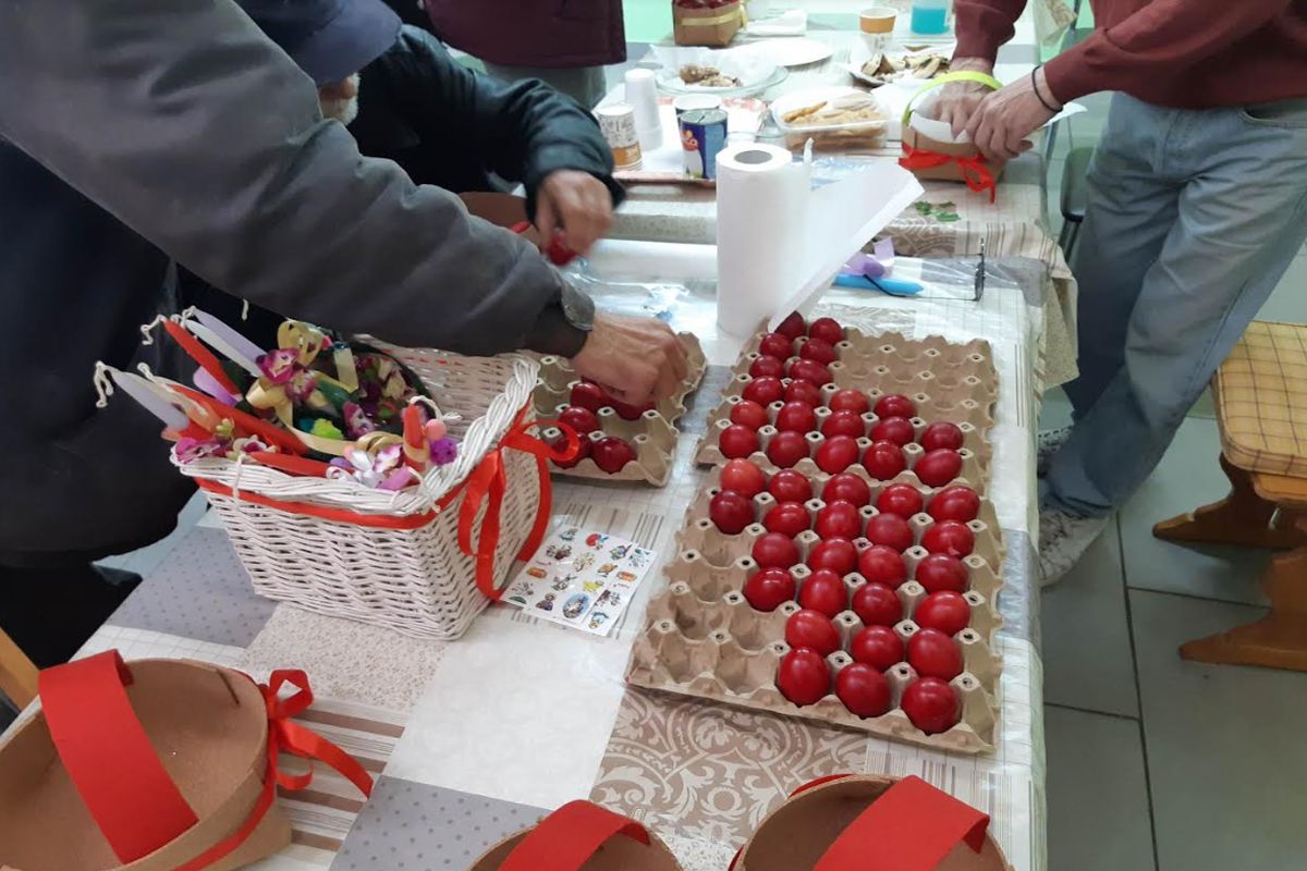 Πασχαλινά αβγά και λαμπάδες στην Κοινωνική Υπηρεσία της ΑΡΣΙΣ