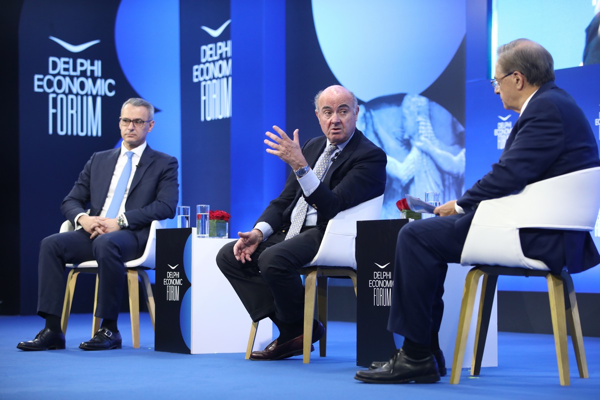 Αντιπρόεδρος ΕΚΤ: Η Ευρώπη κατάφερε να αποφύγει την τεχνητή ύφεση – Ανθεκτικός ο τραπεζικός κλάδος