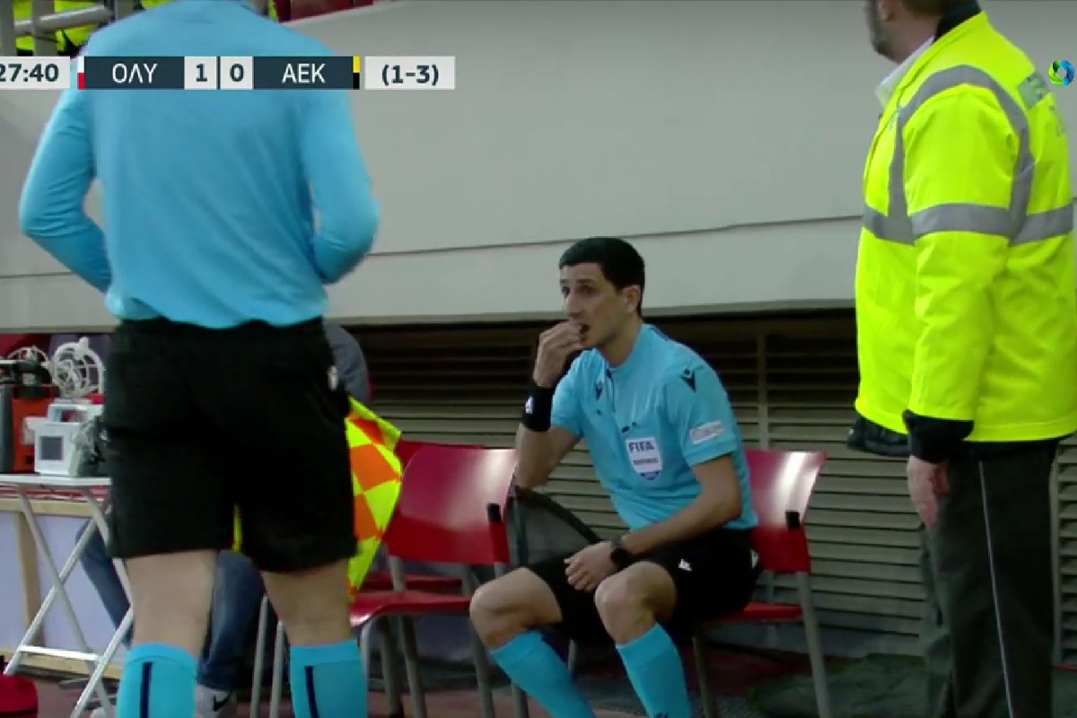 Ο Αζέρος διαιτητής του Ολυμπιακός-ΑΕΚ διέκοψε το ματς για να πιει και να φάει λόγω Ραμαζανιού (video)