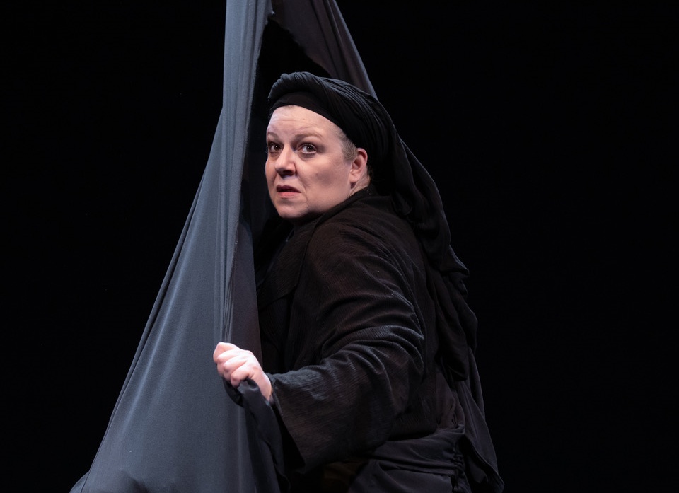 Η Κυρά της Ρω,