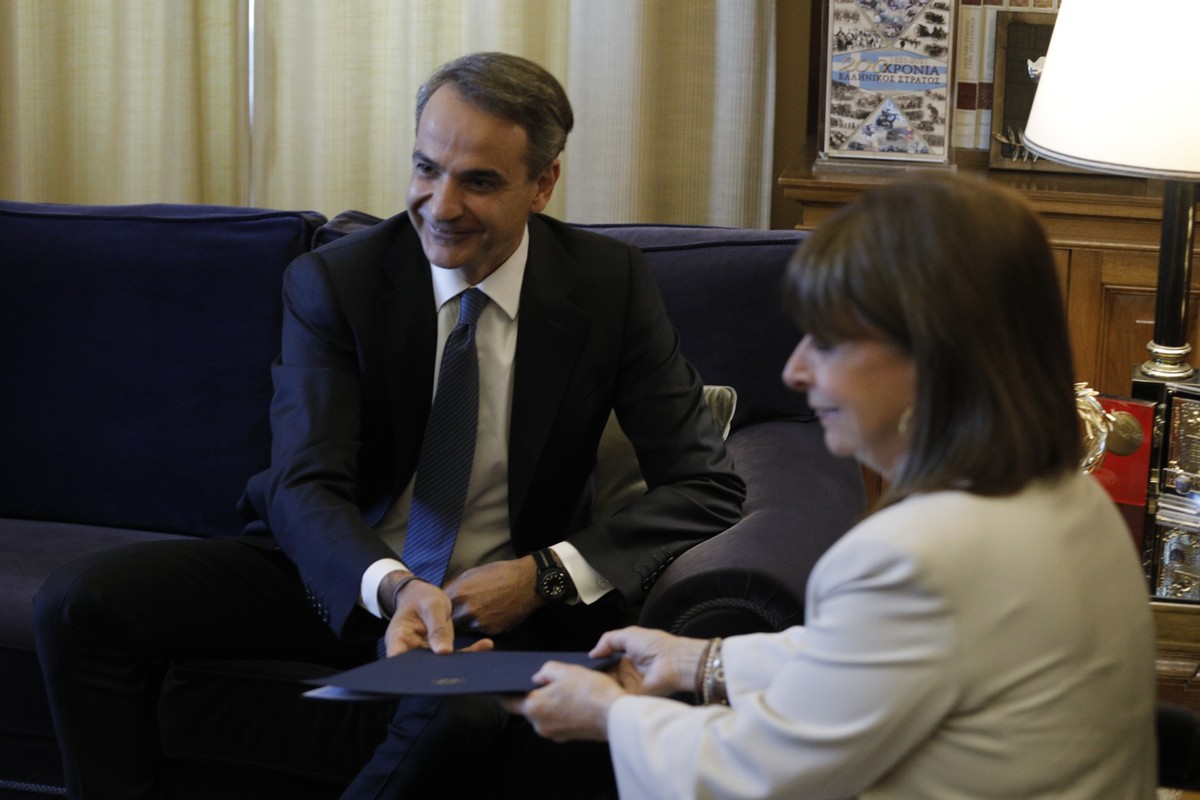 Τη Δευτέρα το τετ-α-τετ του Πρωθυπουργού με την Κατερίνα Σακελλαροπούλου