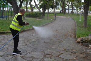 Θεσσαλονίκη: Επιχείρηση καθαρισμού στο πάρκο της ΧΑΝΘ (ΦΩΤΟ)