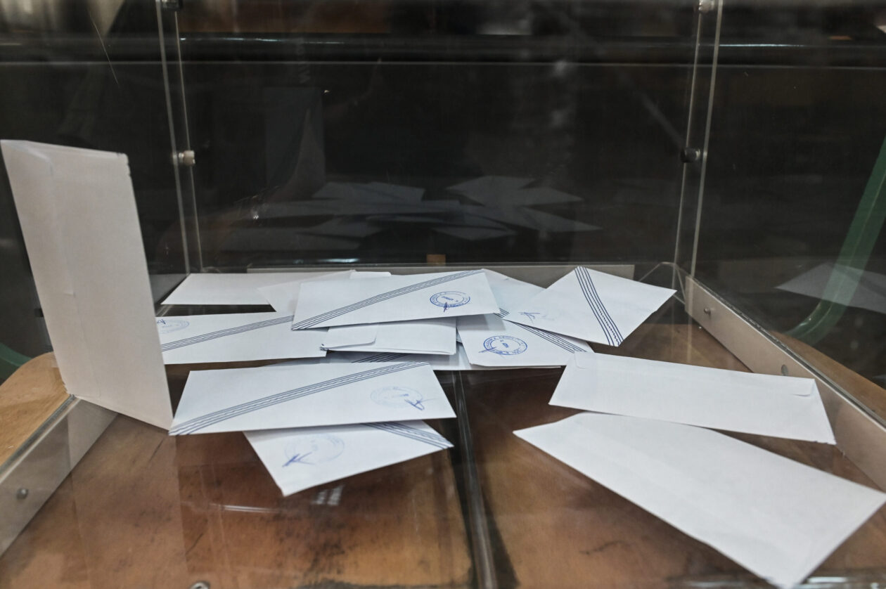 Εκλογές: Ψηφίζουν οι 17χρονοι – Οι σκέψεις των νεαρών ψηφοφόρων (VIDEO)