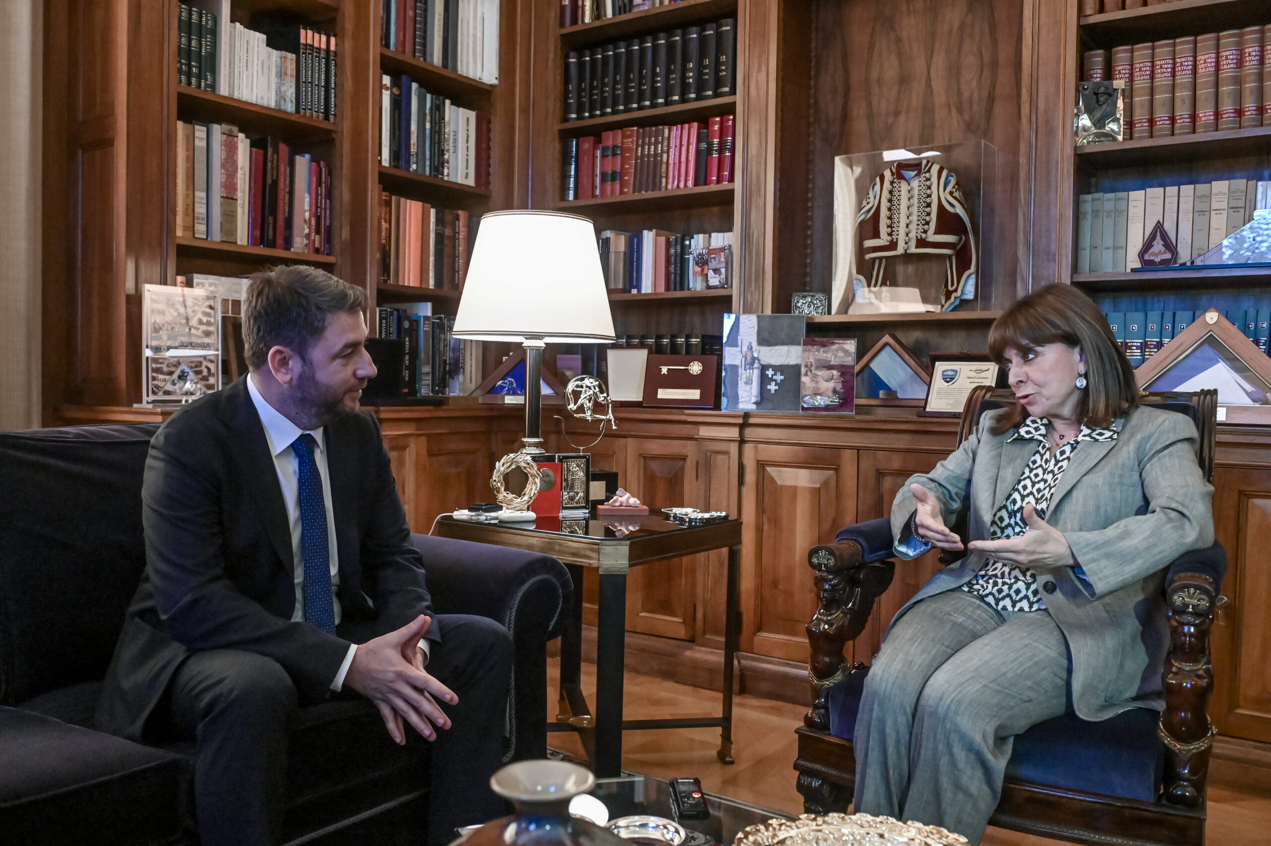 Ν. Ανδρουλάκης: Επιστρέφω άμεσα τη διερευνητική εντολή (VIDEO)