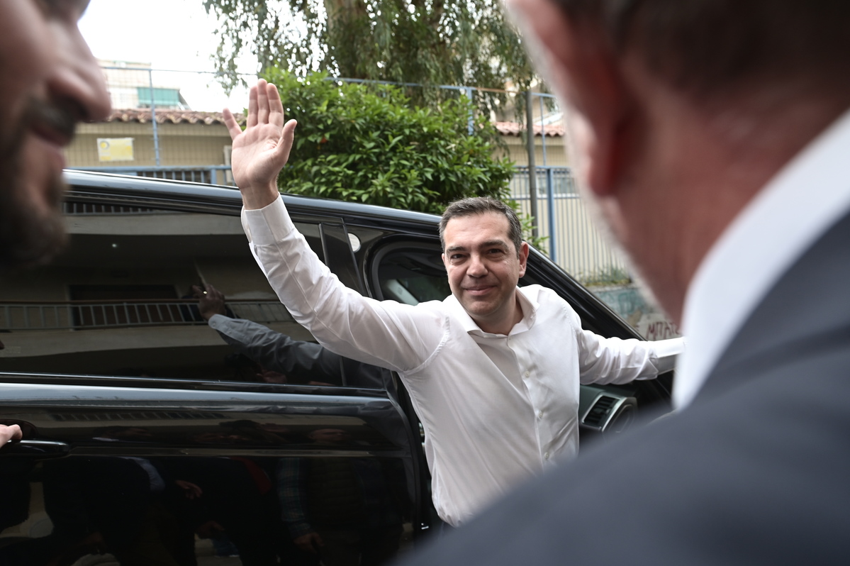 «Τι έγινε ρε μπρο; Πάμε κάλπη σήμερα;» – O Τσίπρας καλεί τους νέους να ψηφίσουν  (VIDEO)