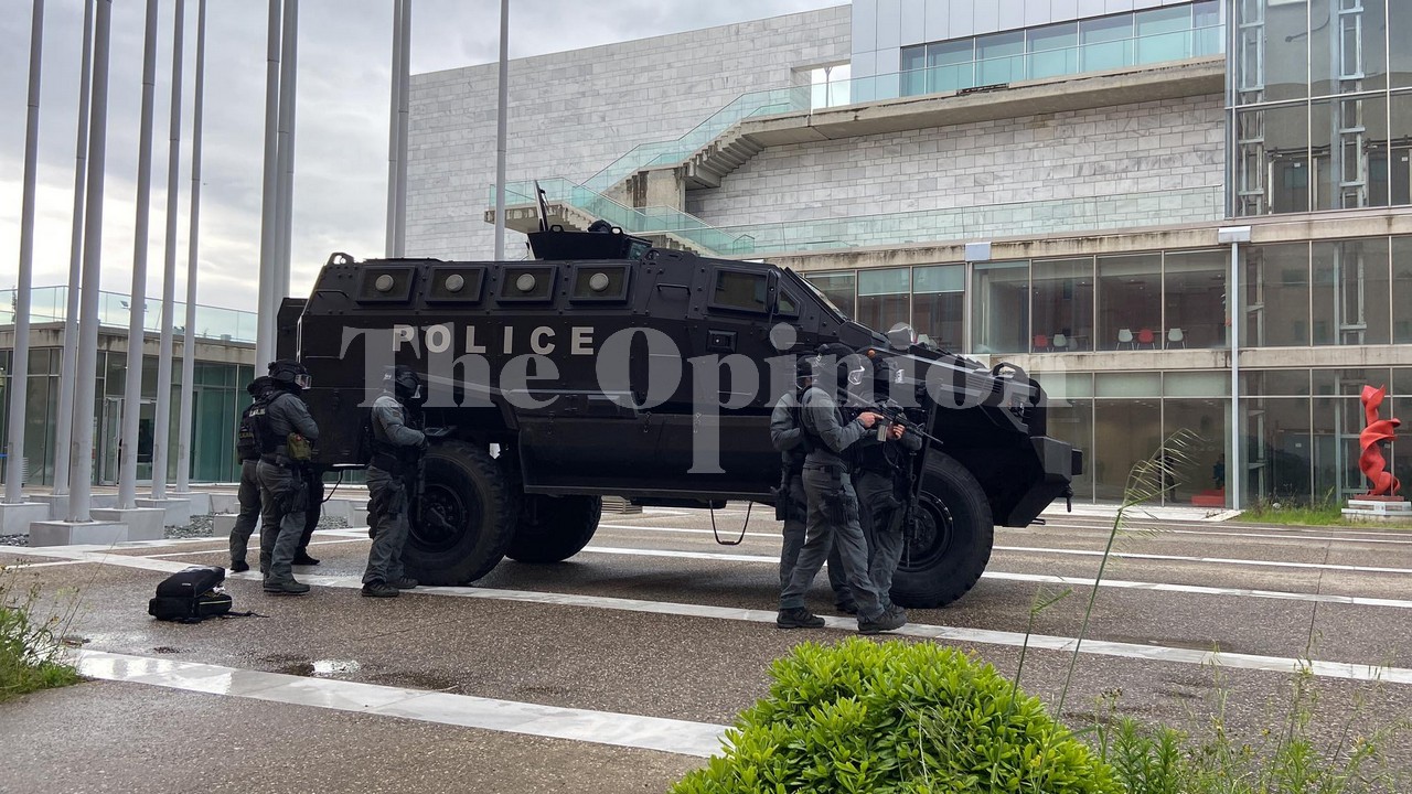 Θεσσαλονίκη: Τρομοκρατικό χτύπημα στο Μέγαρο Μουσικής – Εντυπωσιακές εικόνες στην άσκηση της ΕΚΑΜ (ΦΩΤΟ+VIDEO)