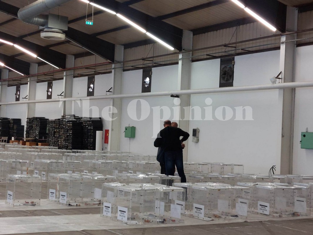 Θεσσαλονίκη: Ολοκληρώνονται οι προετοιμασίες για τις εκλογές (ΦΩΤΟ – ΒΙΝΤΕΟ)