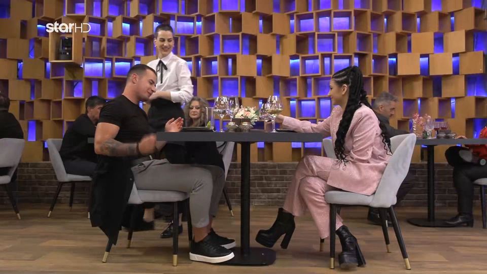 Παρατράγουδα στο First Dates: Της είπε ότι δεν είχε TikTok κι έπαθε εγκεφαλικό – «Θα την φάτε μόνος σας» (VIDEO)