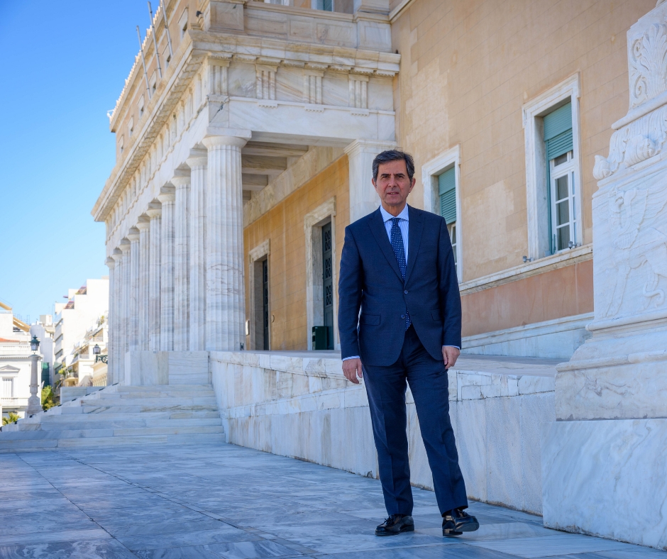 Κώστας Γκιουλέκας: «Ερχόμαστε από μακριά. Και πάμε μακριά»